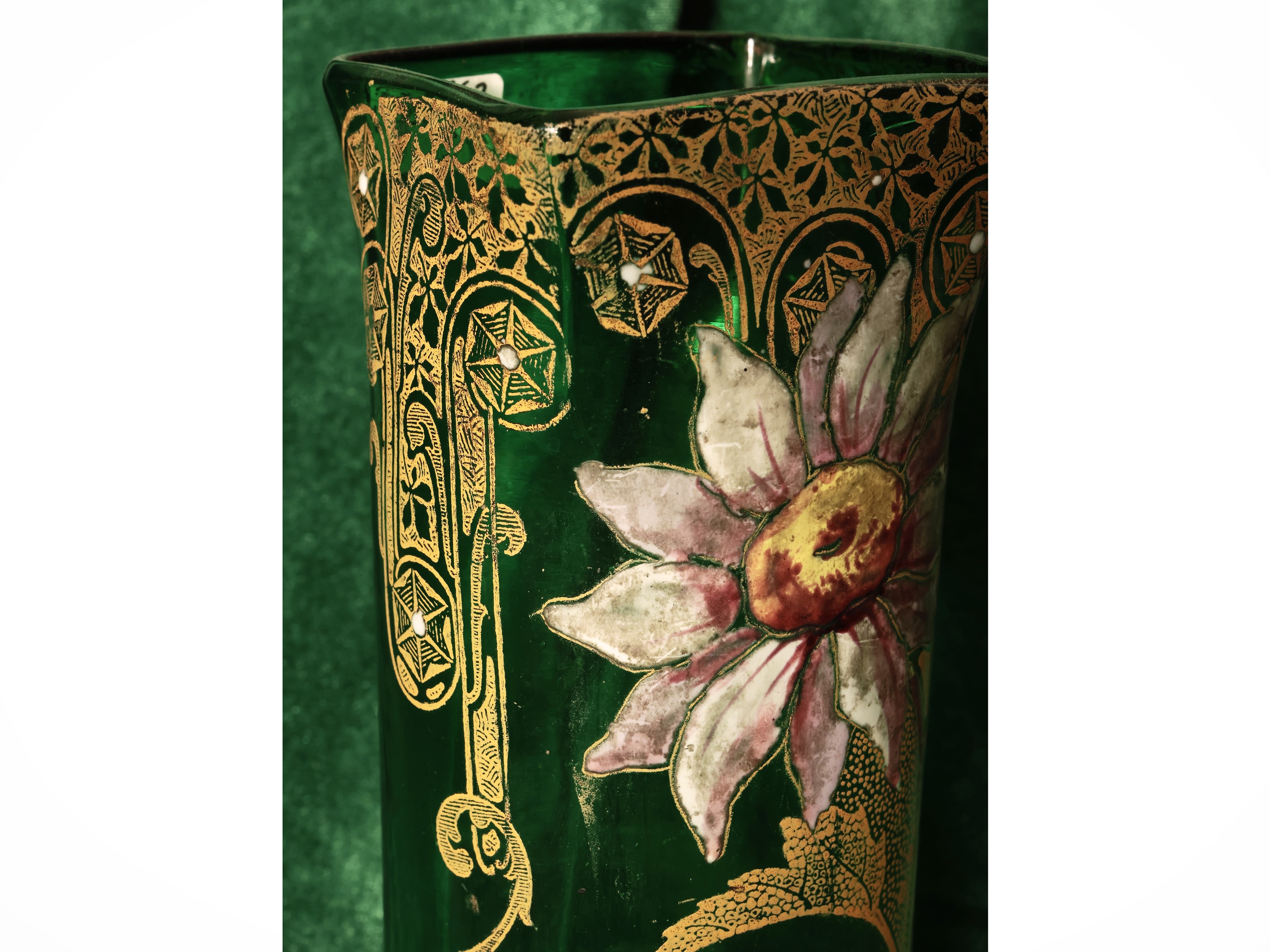 Vaso in Vetro Soffiato Verde di Gusto Art Deco, Attribuibile a Legras