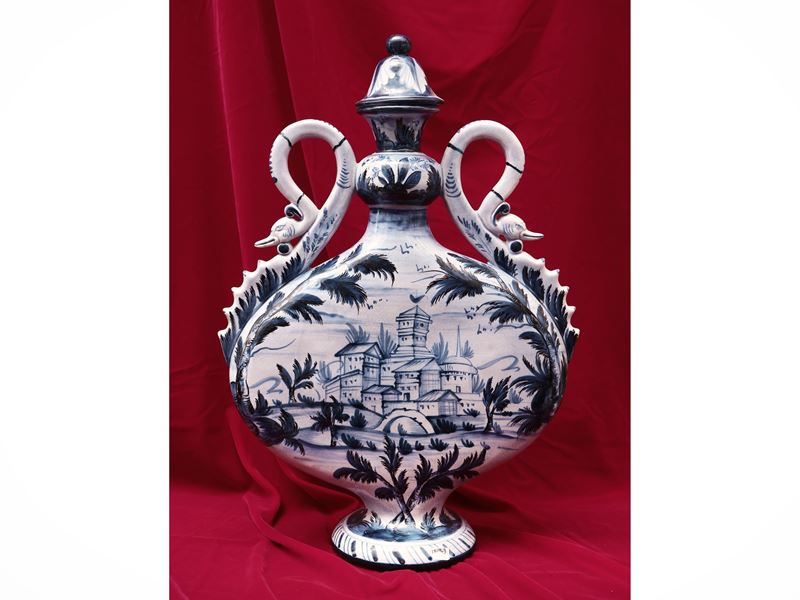 Grande fiasca ad anfora in ceramica smaltata, probabilmente manifattura di Albissola