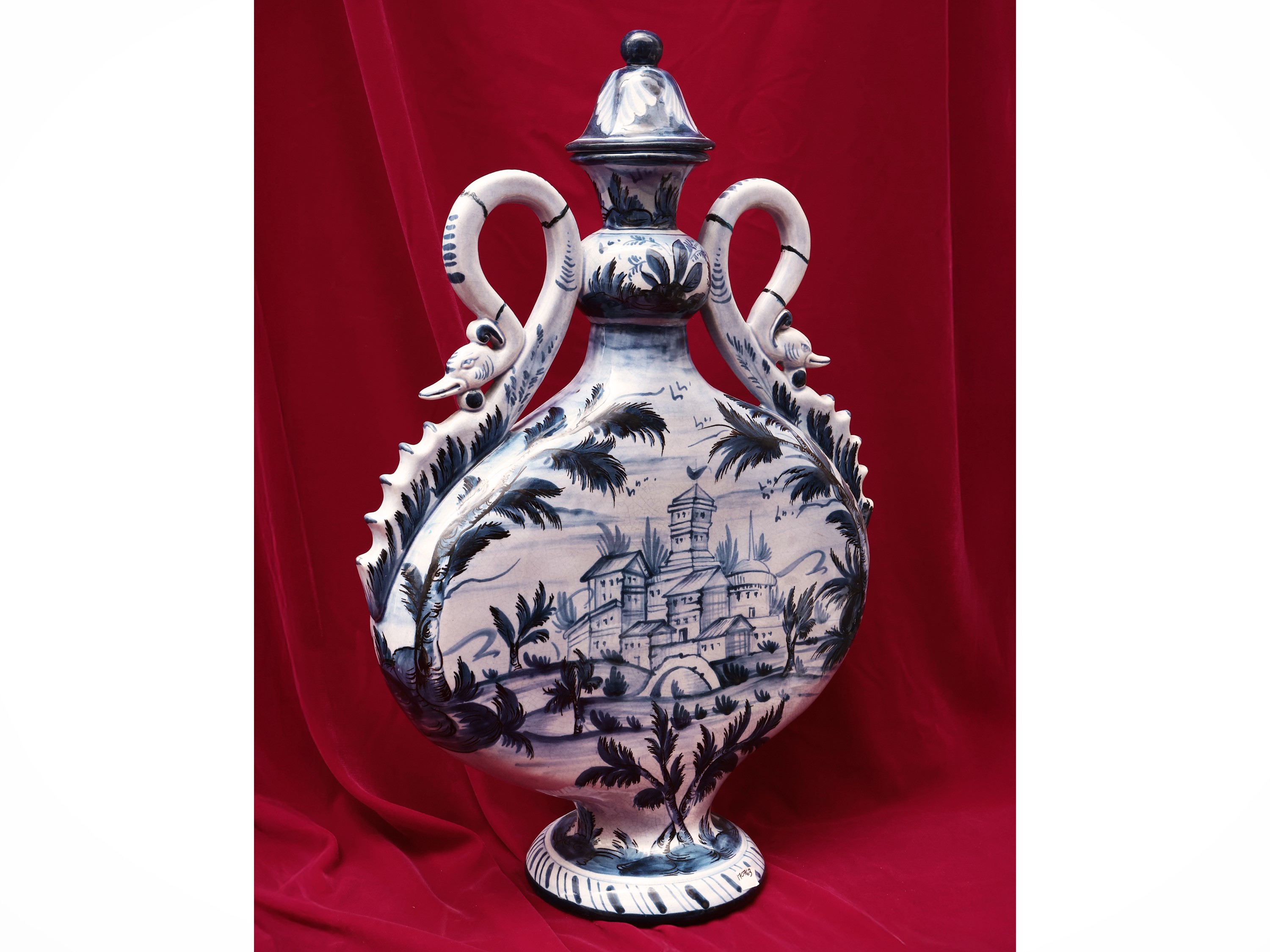 Grande fiasca ad anfora in ceramica smaltata, probabilmente manifattura di Albissola