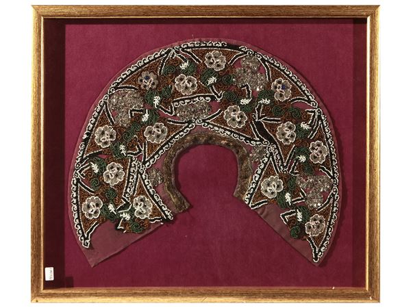 Embroidered dress collar  (China, 19th century)  - Auction Dèballage. Deals at Auction - Maison Bibelot - Casa d'Aste Firenze - Milano