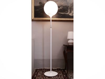 Lampada da Terra Castore, Michele De Lucchi e Hubb Ubbens per Artemide
