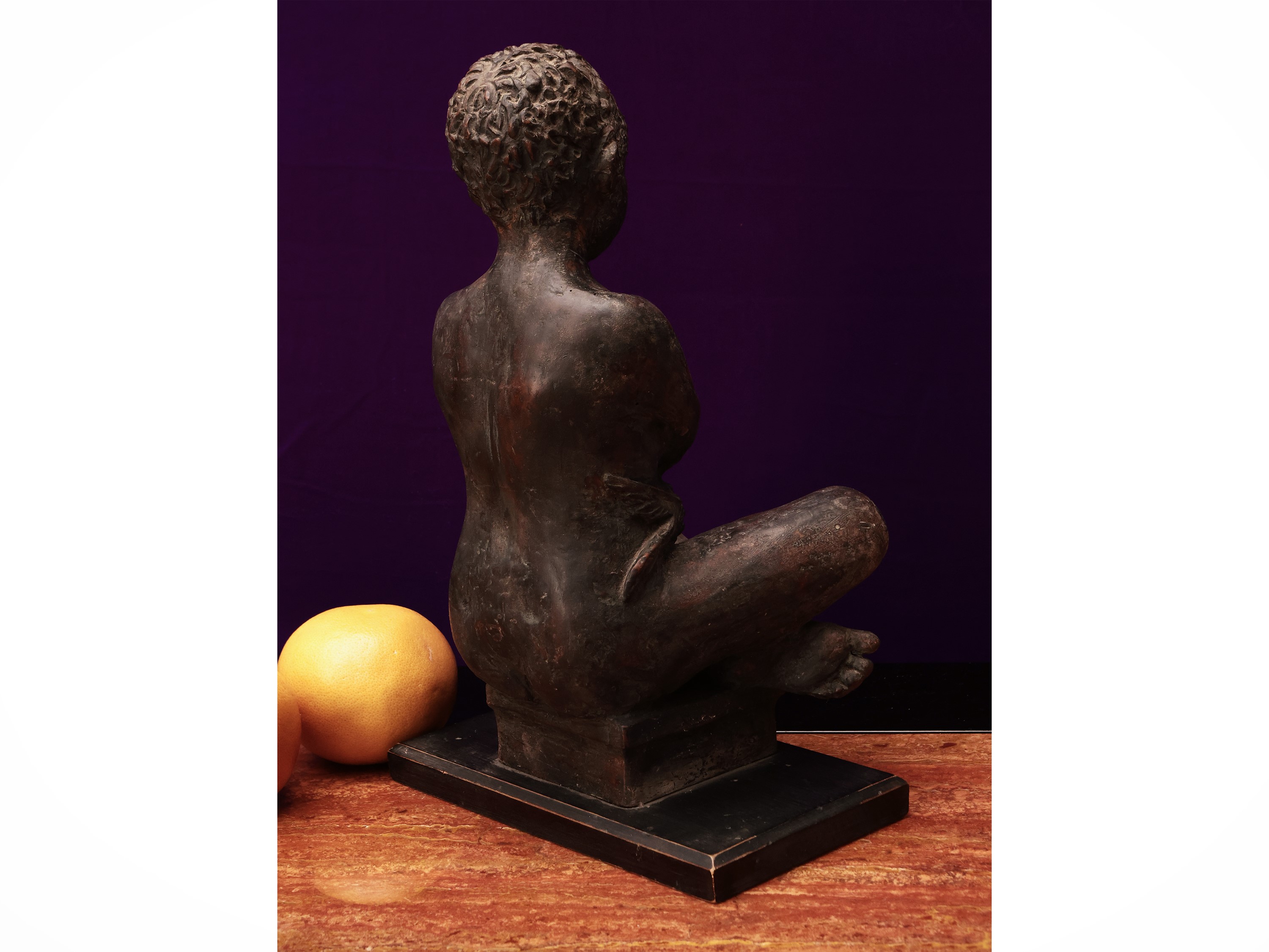 Scultore anonimo, Fanciullo con pesce, scultura lignea patinata