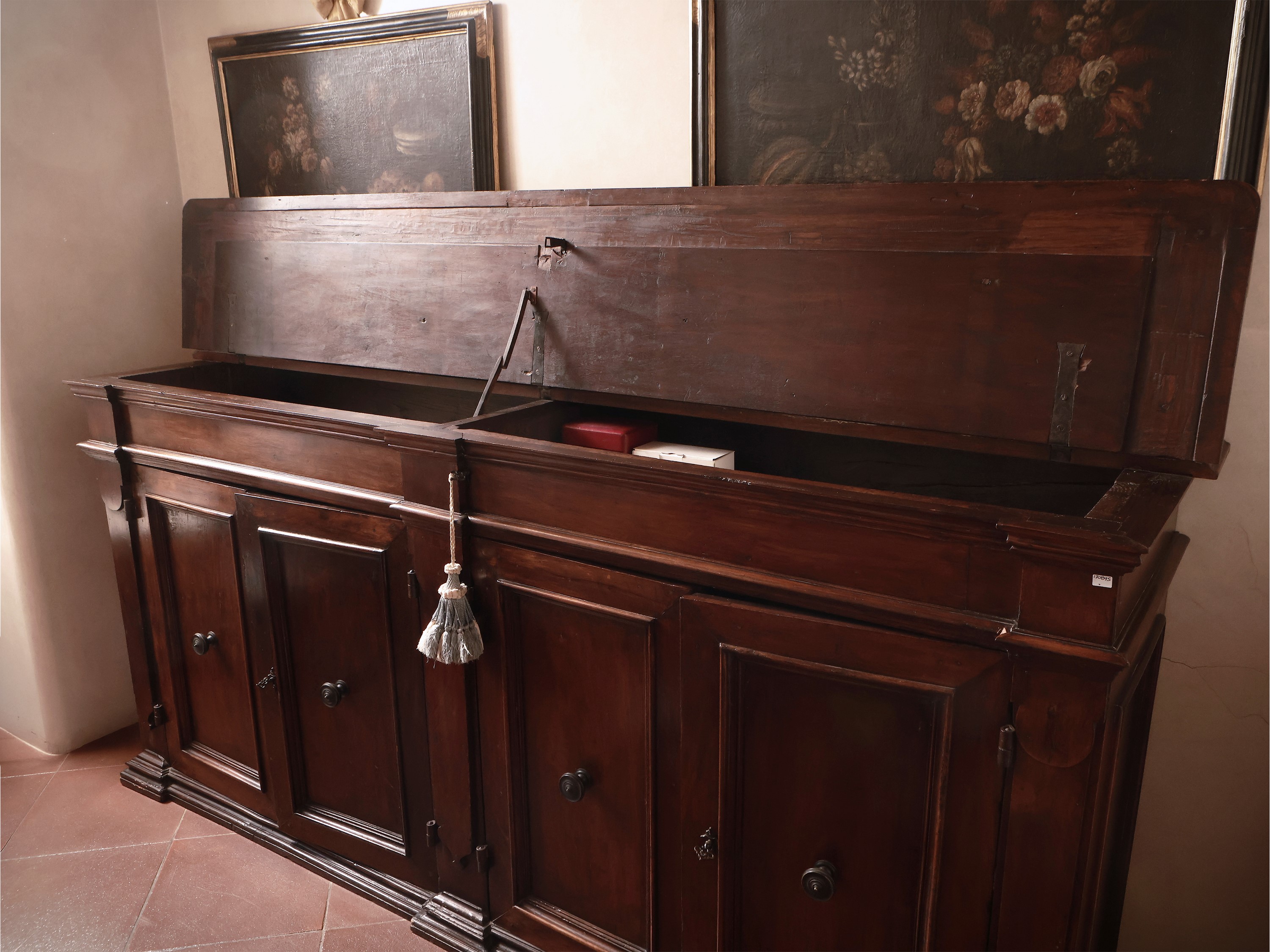 Credenza in Noce