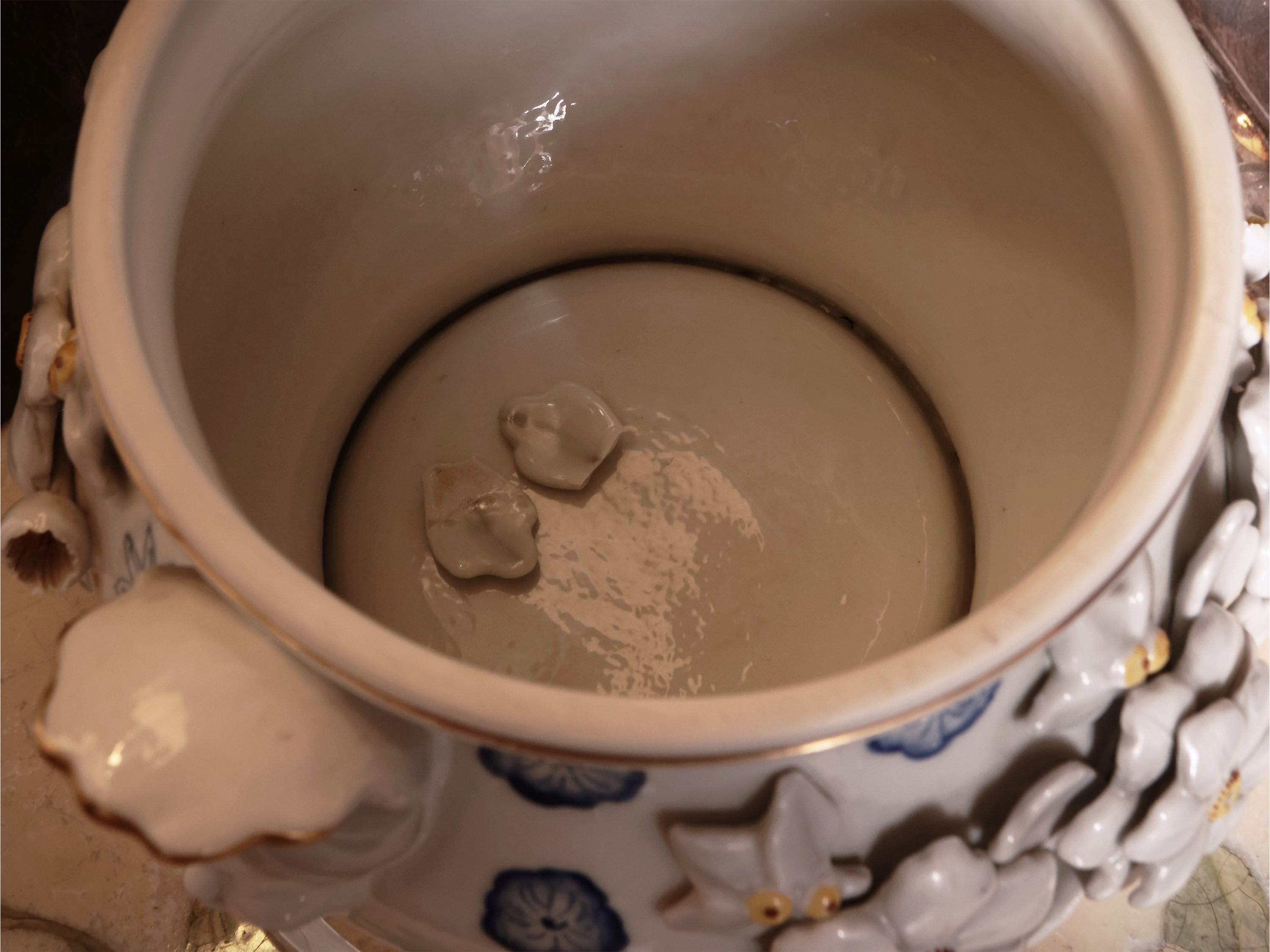 Coppia di Fioriere o Vasi per Pot-pourri in Porcellana