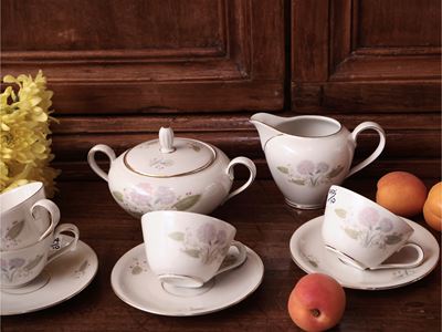 Serie di Otto Tazzine da Caffè in Porcellana Tedesca