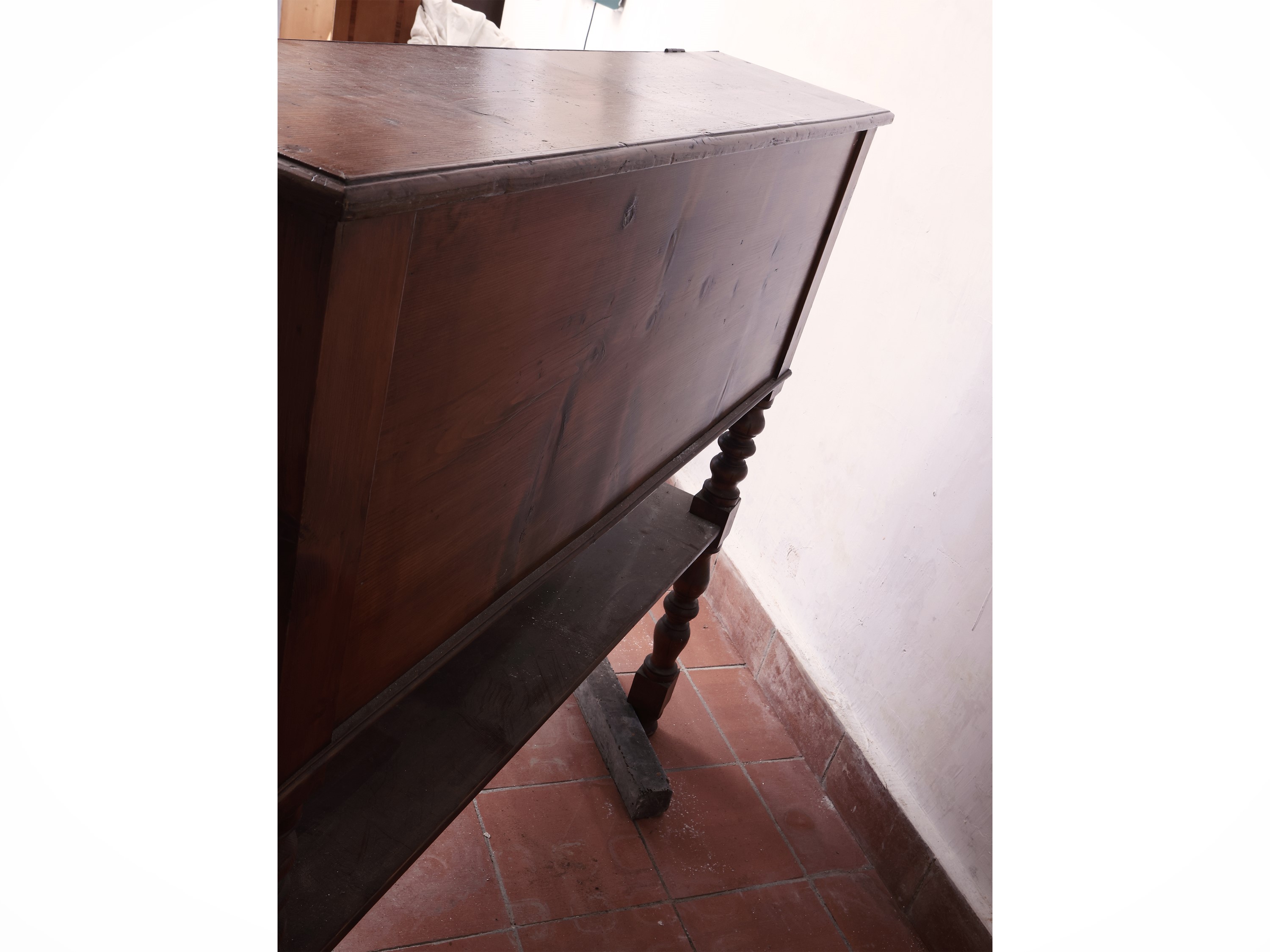 Piccolo Scrittoio Rustico a Ribalta in Legno Tenero