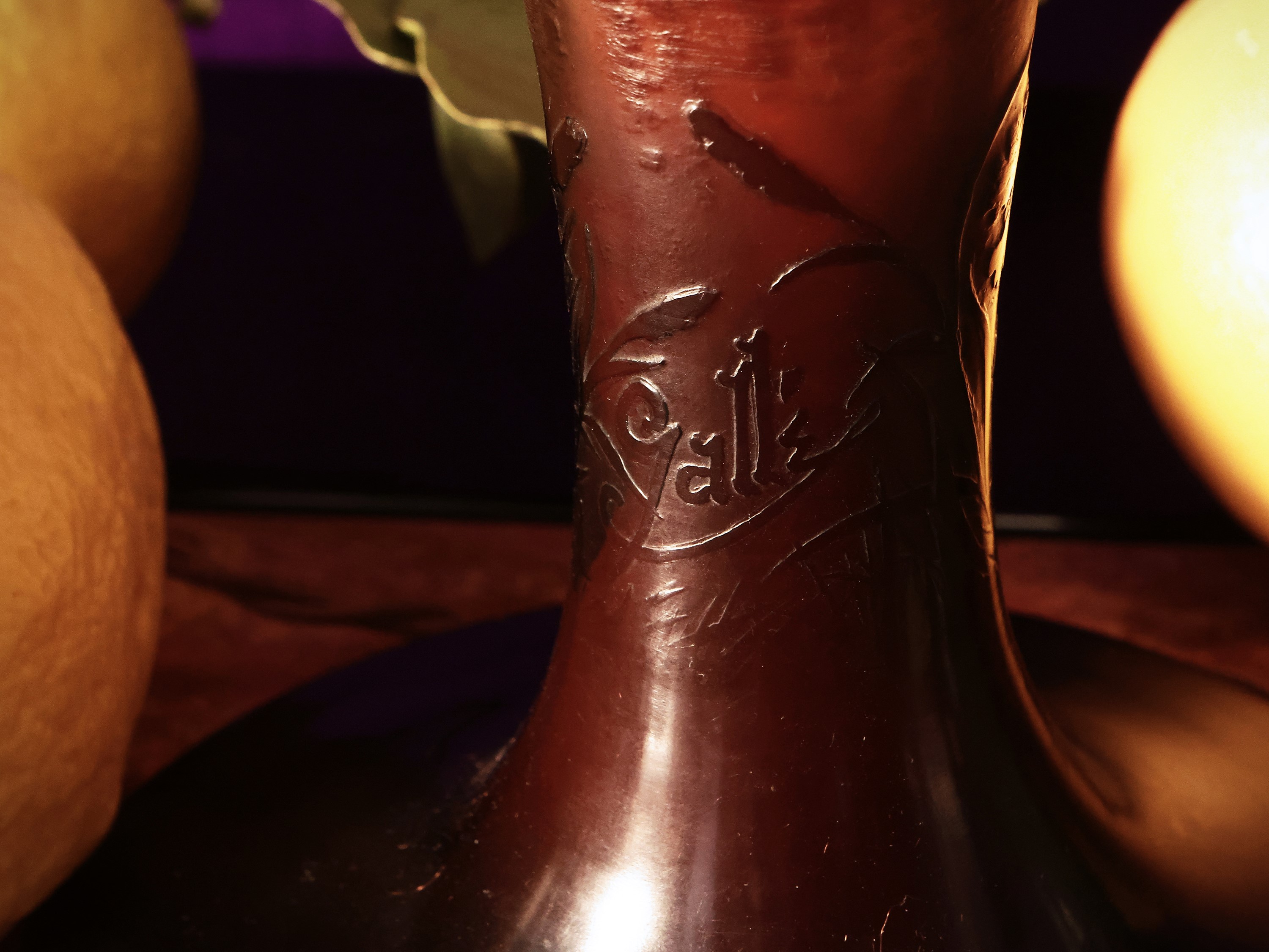 Lampada 'Veilleuse' in vetro doppio a cammeo