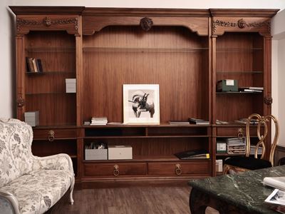 Grande Libreria a Giorno in Satinwood