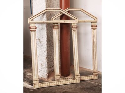 Coppia di Cornici Architettoniche