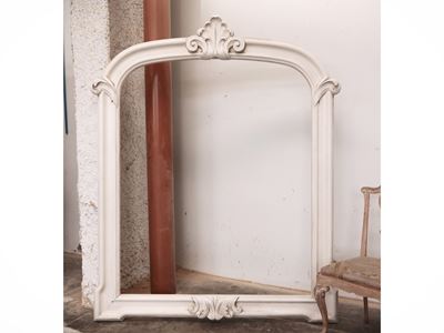 Grande Cornice in Legno Intagliato e Laccato Bianco