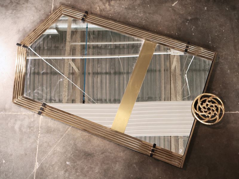 Specchiera con Cornice in Ottone