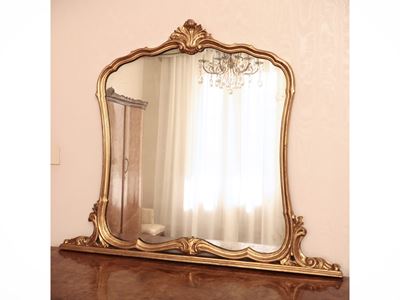 Grande Caminiera in Legno Intagliato e Dorato