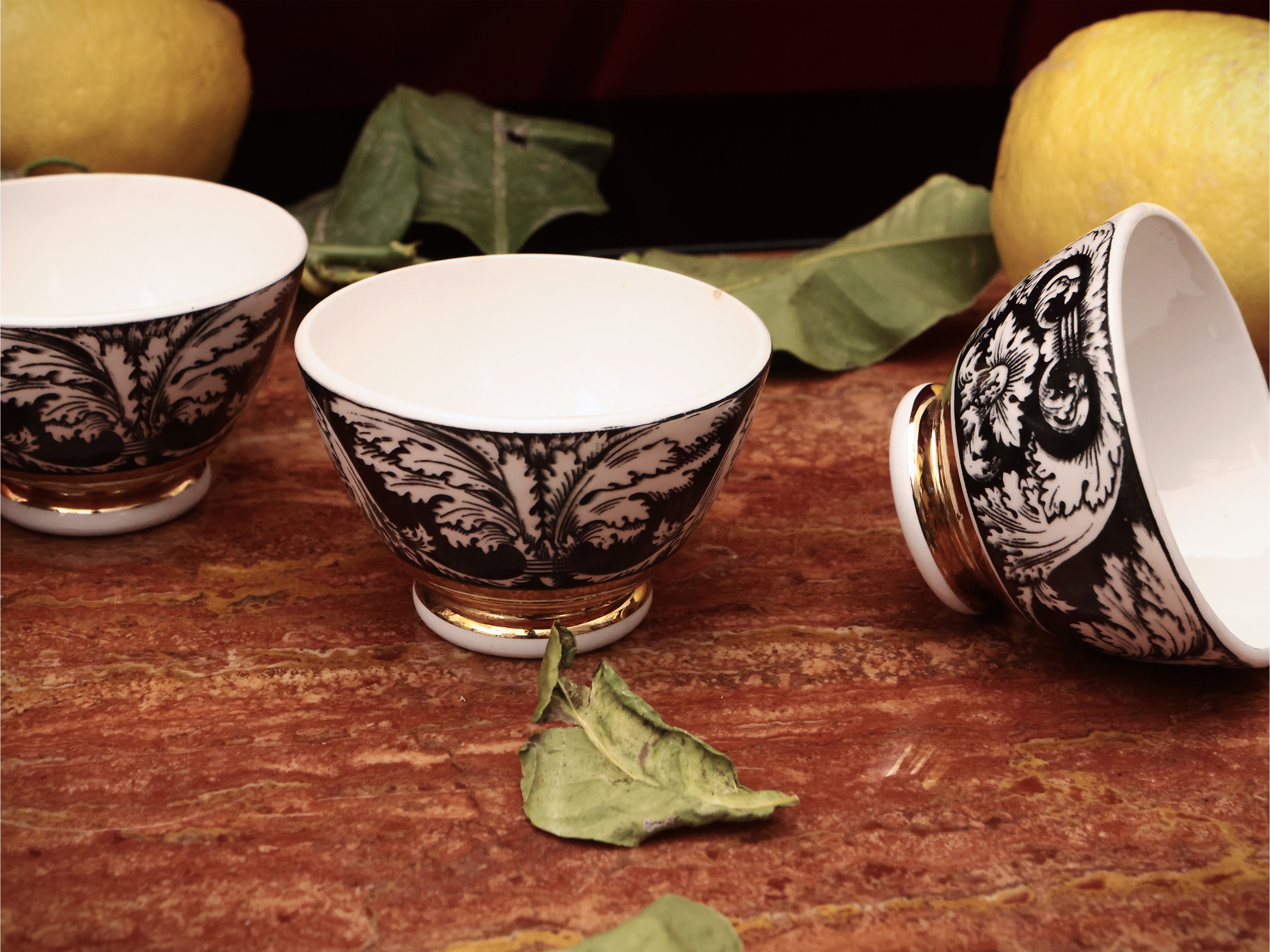 Piero Fornasetti - Serie di Cinque Coppette da Aperitivo in Ceramica Snmaltata