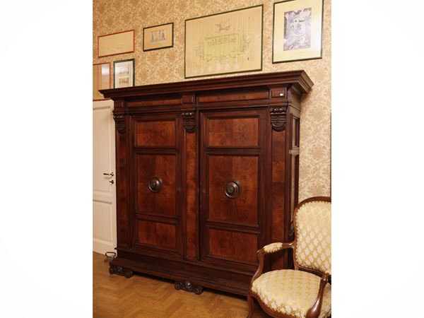 Wardrobe wardrobe in walnut and walnut feather