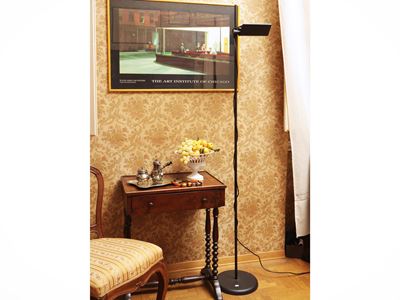 Lampada da terra moderna in metallo laccato nero, h cm 182