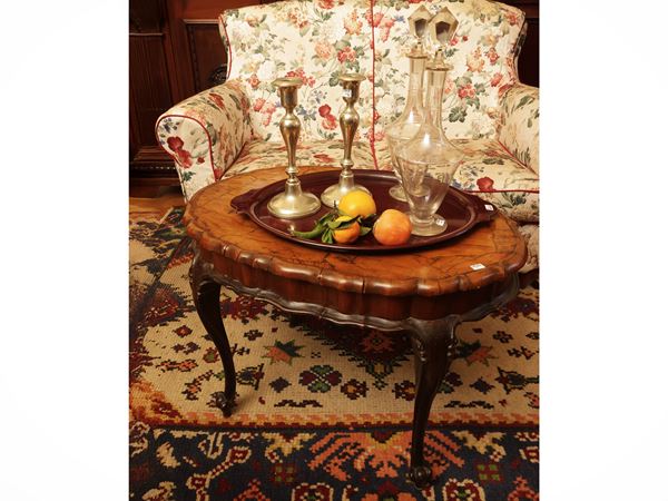 Low walnut and walnut table