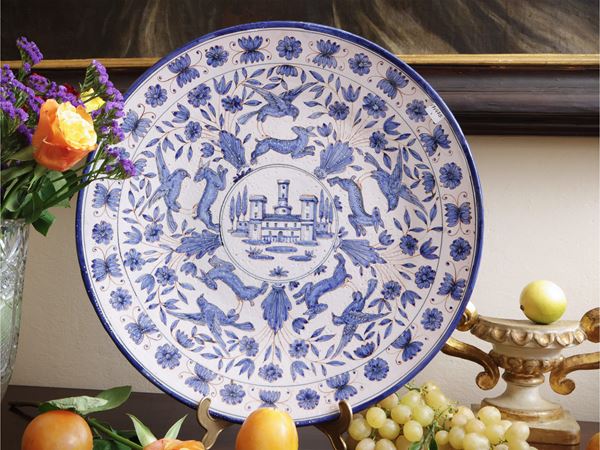 Large glazed terracotta parade dish