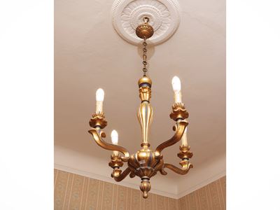 Lampadario in Legno Intagliato e Dorato