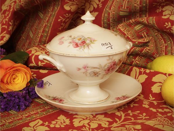 Cup from puerpera to porcelain, ginori