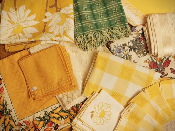 Assortment of garden tablecloths