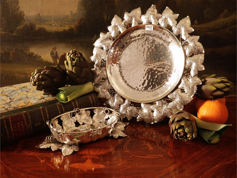 Due vassoi per servire l'uva in argento 925