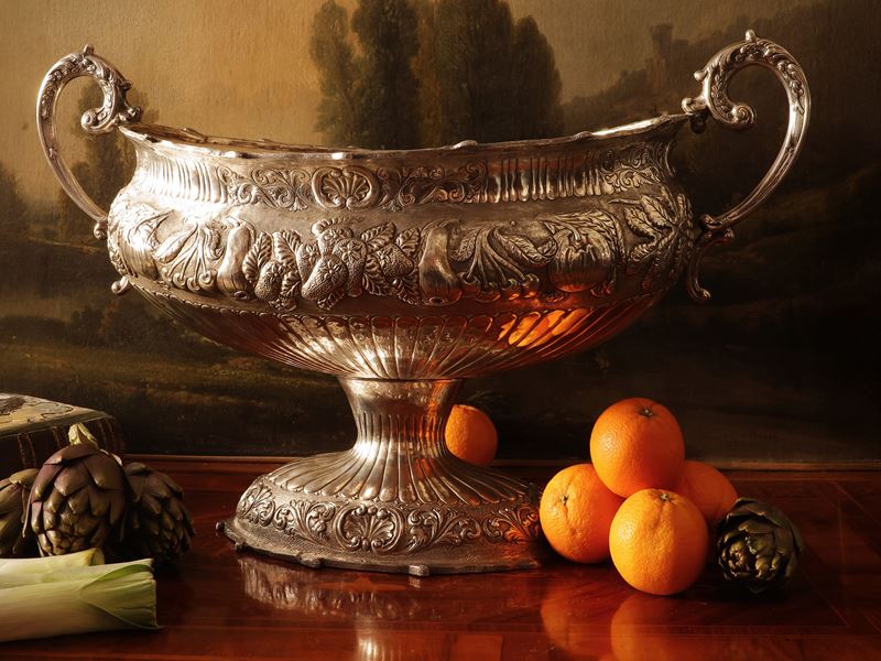 Monumentale coppa centrotavola in argento, Gaetano D'Agostino Argenterie