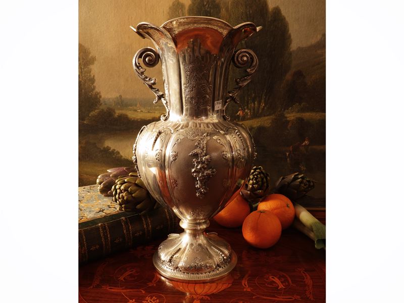 Monumentale vaso ad anfora in argento, Cesa Alessandria