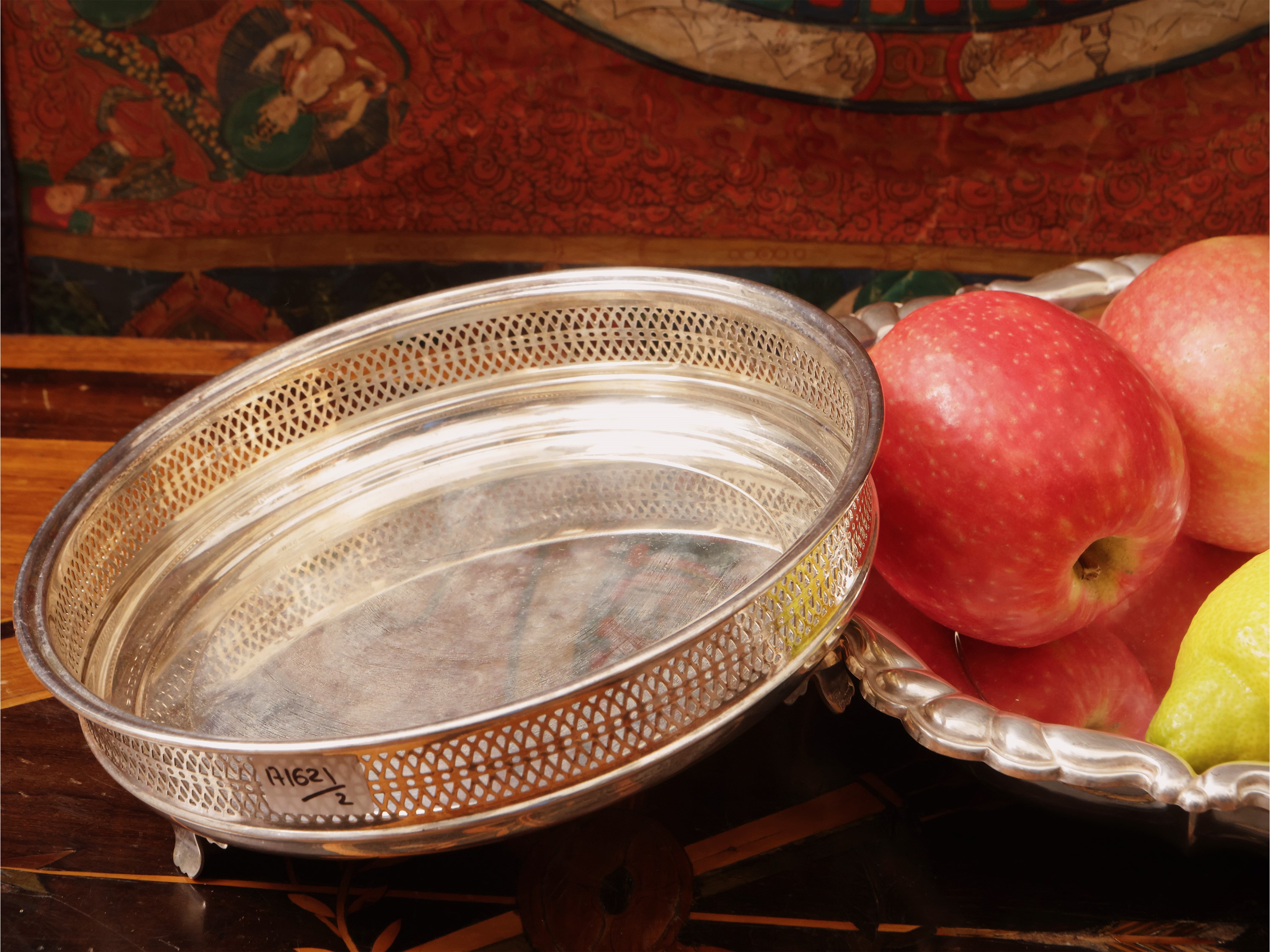 Due cestini porta bonbon in argento