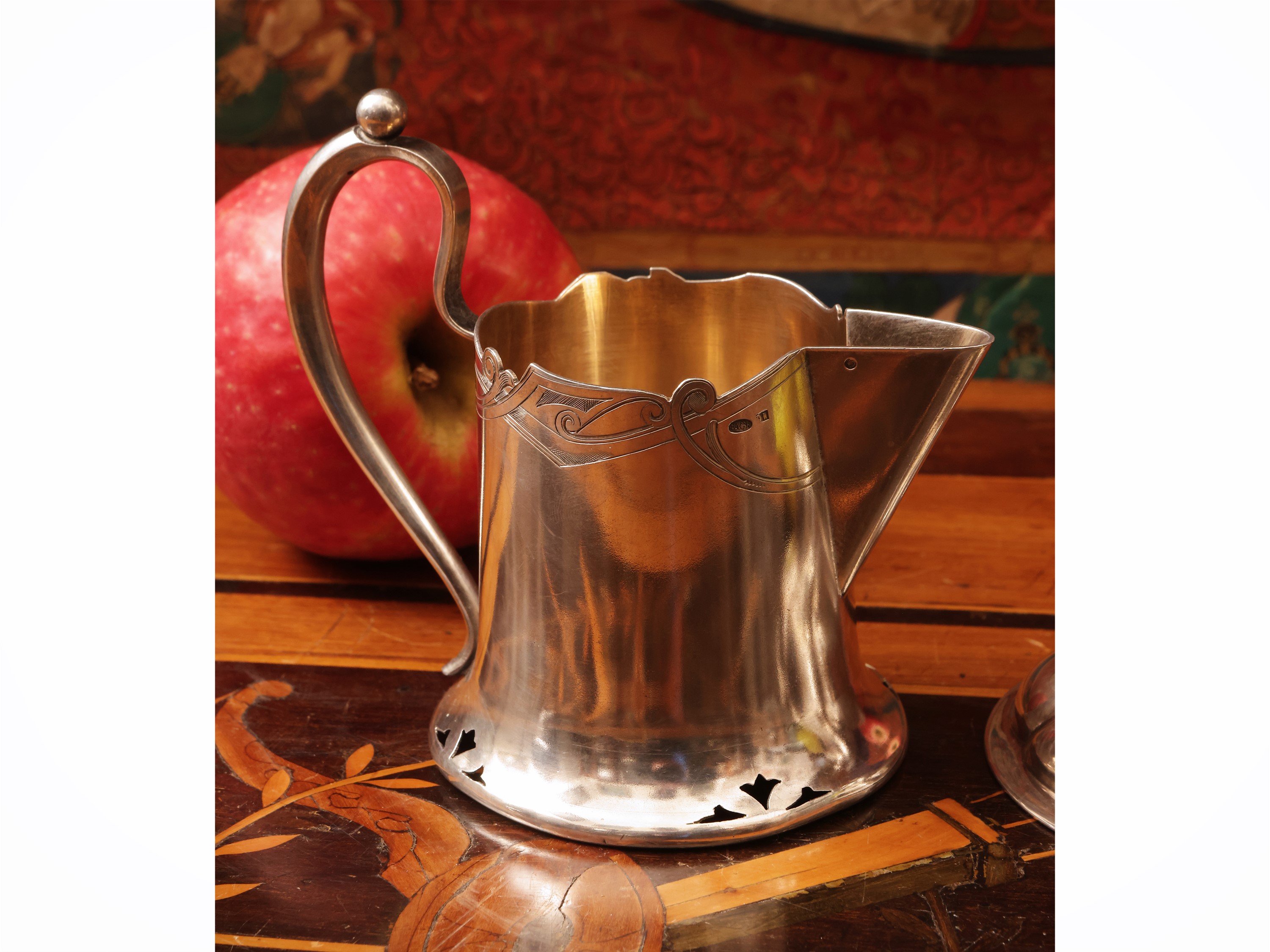 Due accessori d'epoca in argento