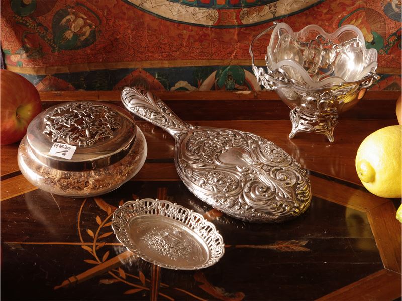 Accessori da toilette in argento