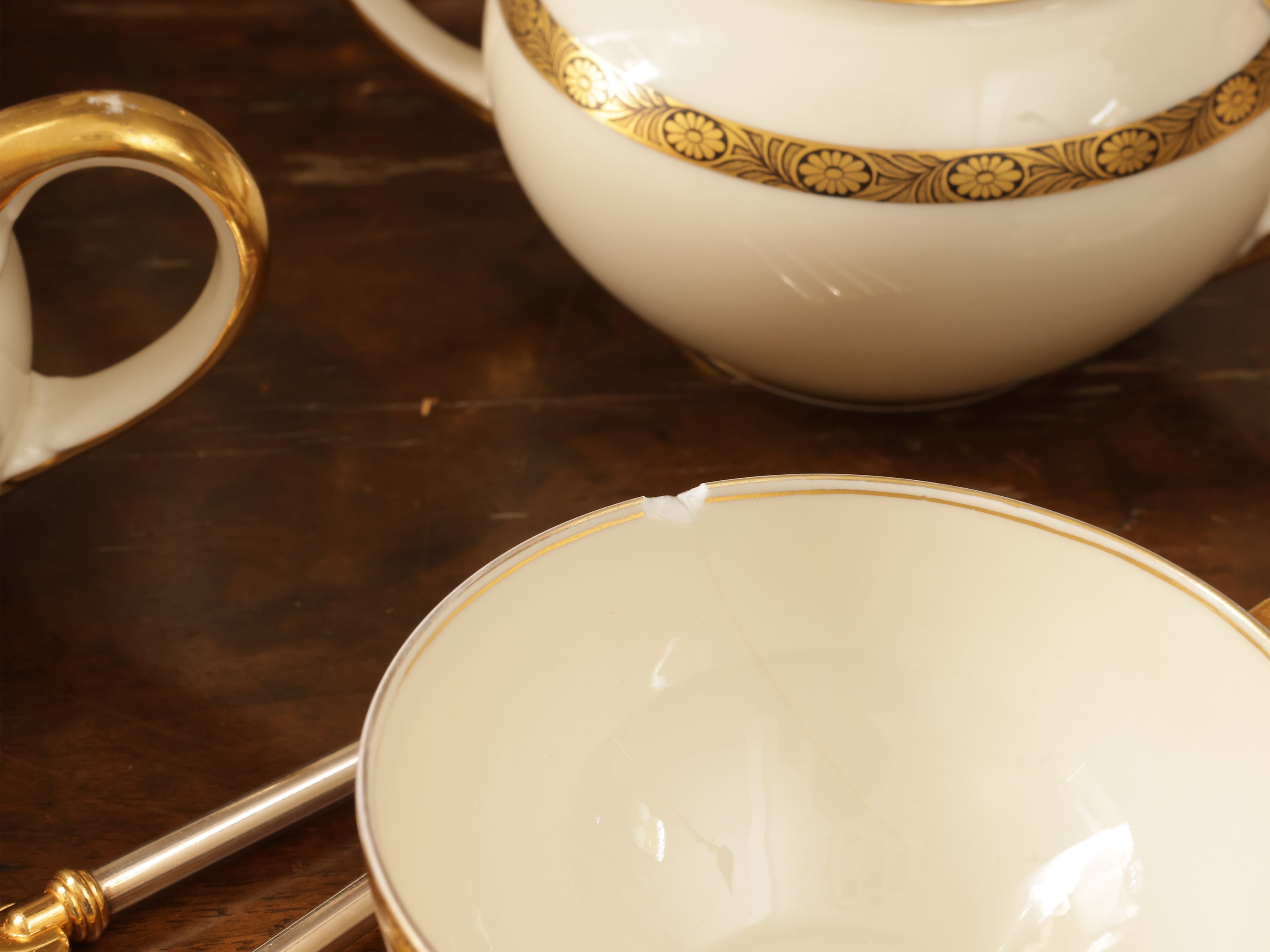 Set per servire la colazione, 8 tovagliette in paglia e servizio da tè Rosenthal