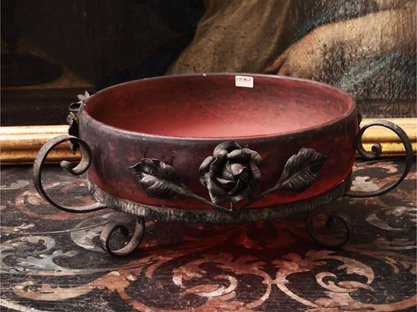 Grande fioriera centrotavola in vetro di gusto Art Nouveau