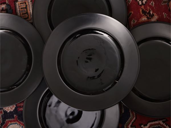 Serie di dodici sottopiatti in porcellana, Porcelaine Noire, Tapio Wirkkala per Rosenthal