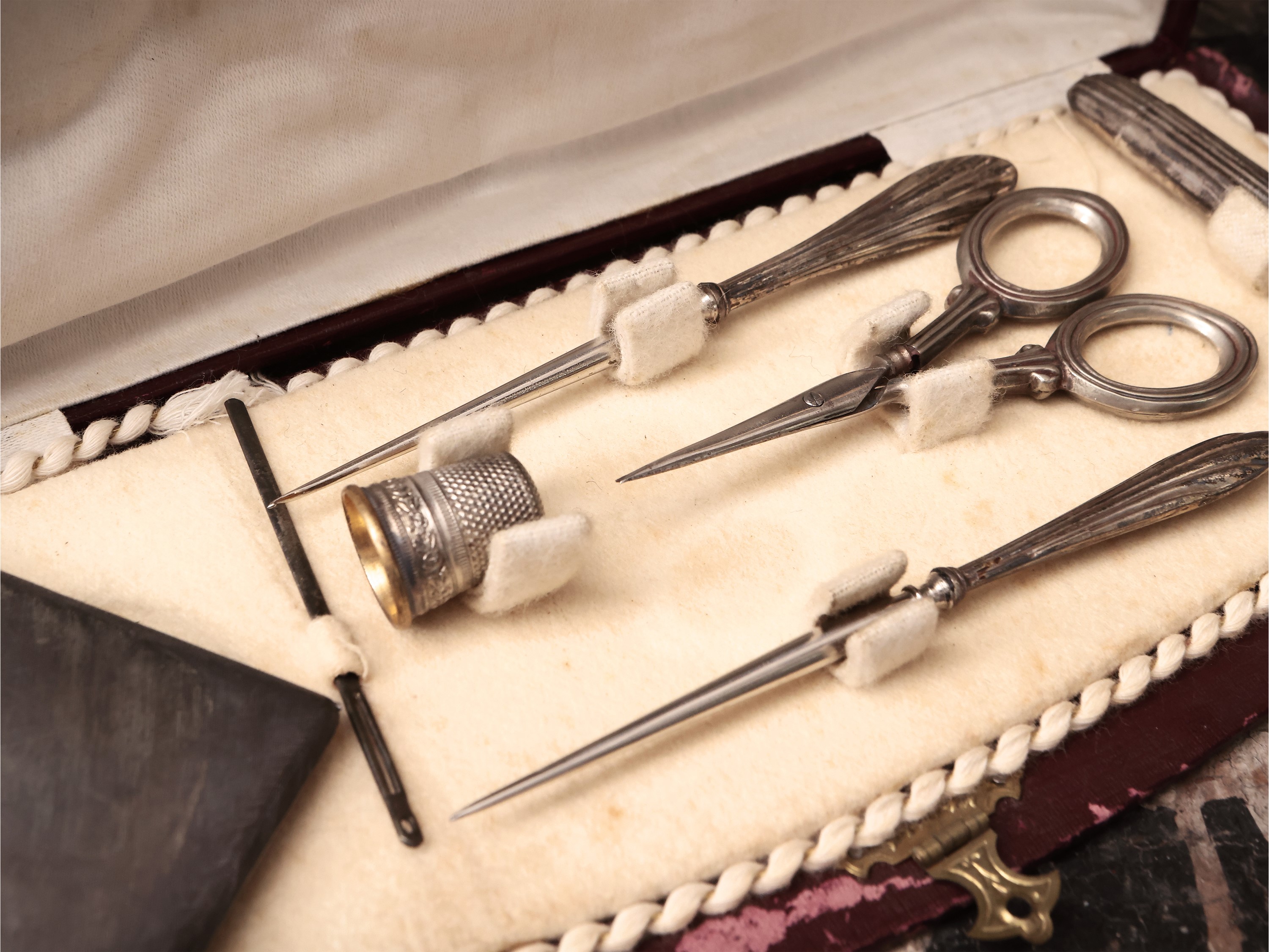 Set di Accessori da Toilette in Argento