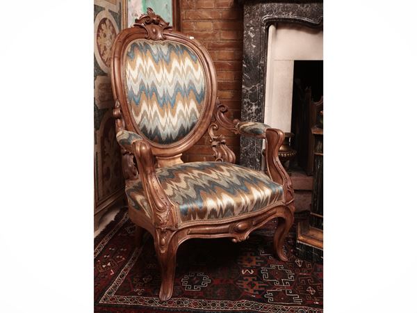 Pair of armchairs in walnut