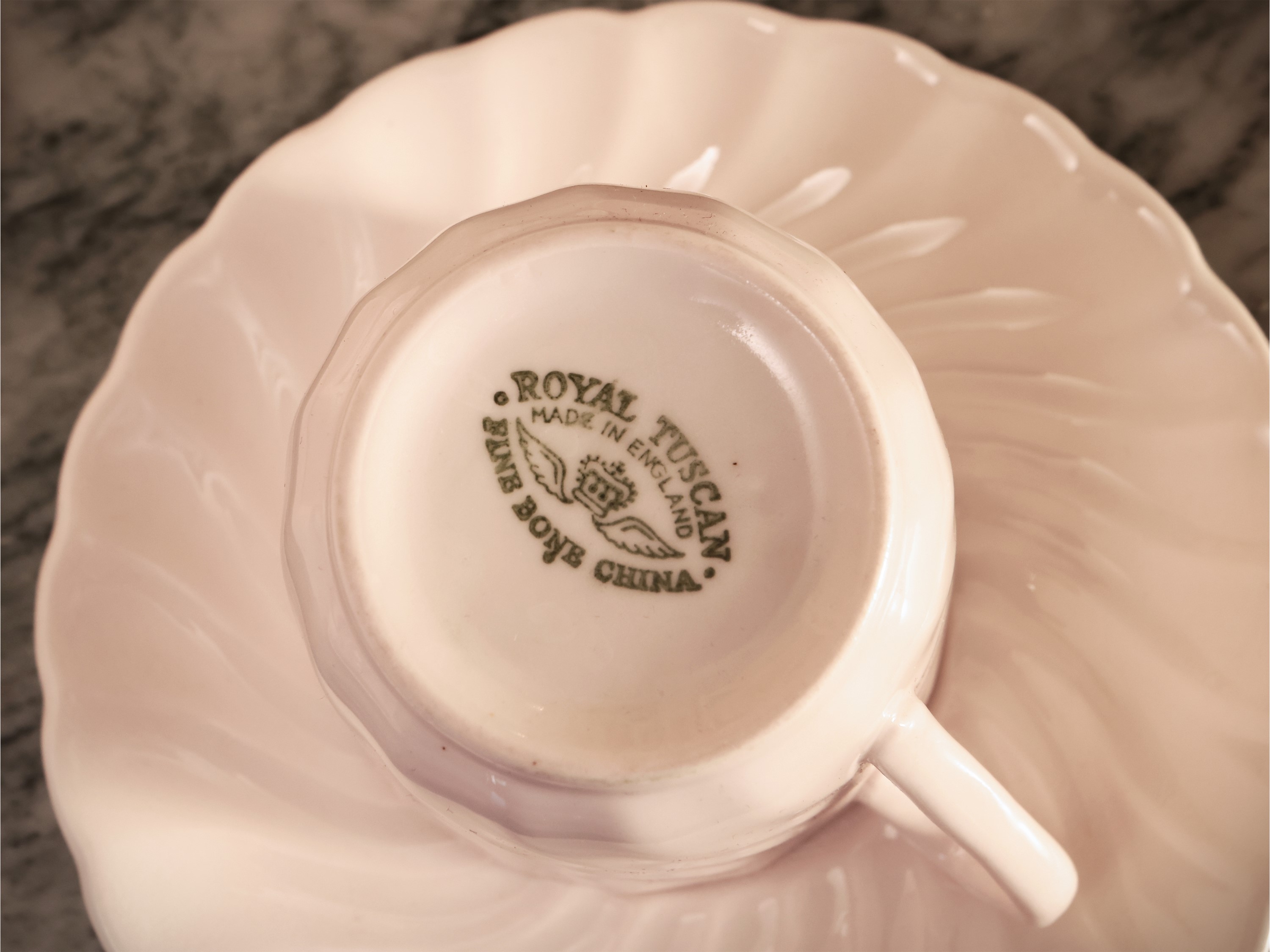 Servizio da Tè e Caffè in Porcellana Inglese Sfumata Rosa