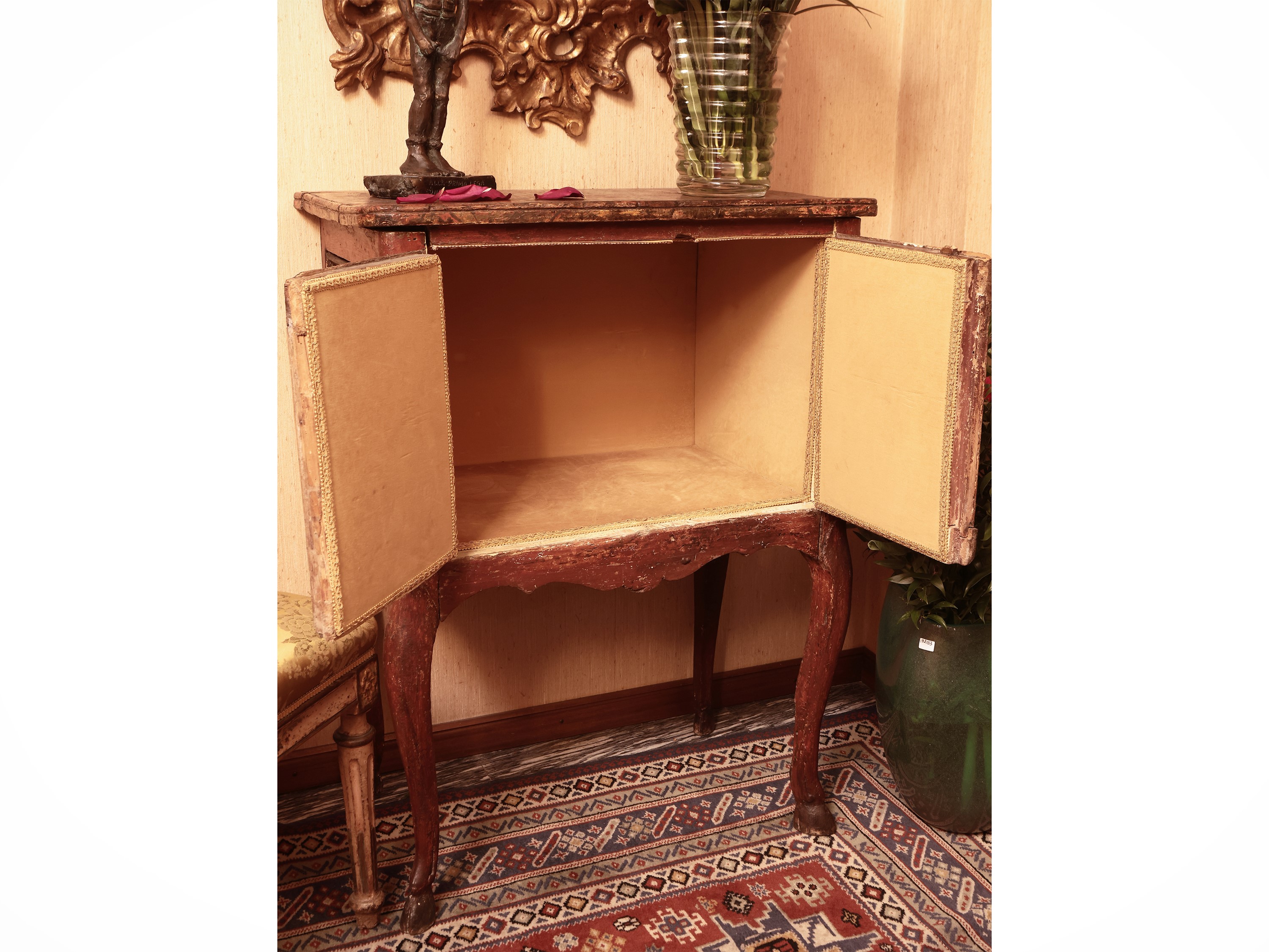 Comodino in Legno Laccato