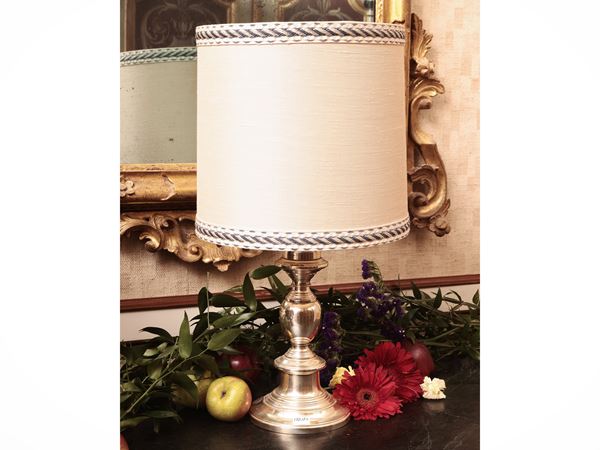 Silver table lumen