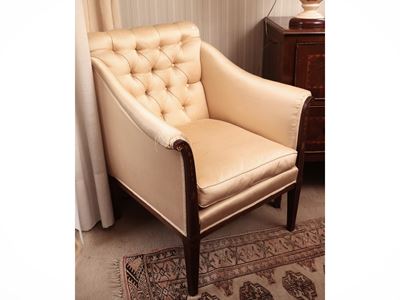Poltroncina Inglese in Mogano Imbottita