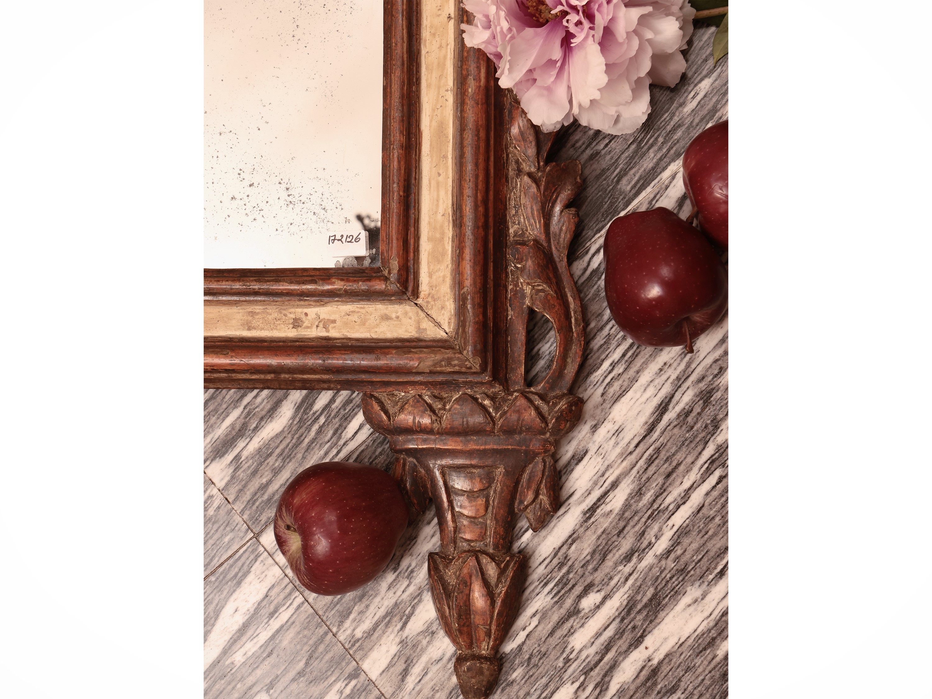 Piccola Specchiera con Cornice in Legno Laccato