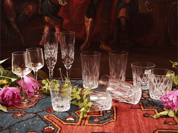 Service of Miled crystal glasses