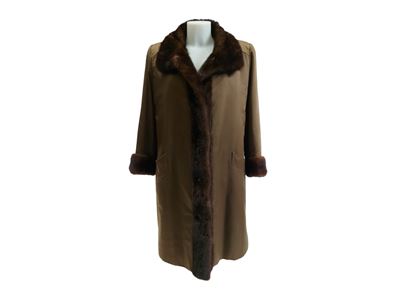 Rossini e Porro, Cappotto in raso marrone con interno e bordure in pelliccia di visone