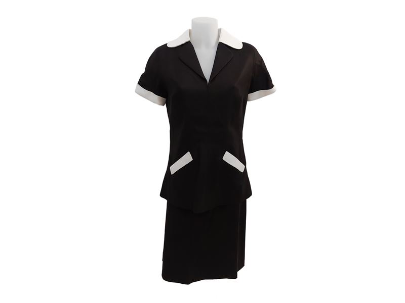 Completo Sartoriale in Lino Nero con Bordure Bianche