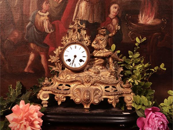 Orologio da tavolo in antimonio dorato