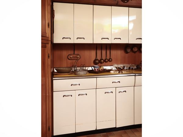 Arredo da cucina in metallo smaltato bianco