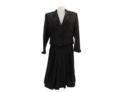 Tailleur Sartoriale in Shantung di Seta Nero