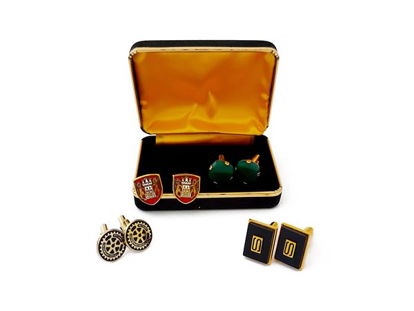 Lot of four pairs of cufflinks