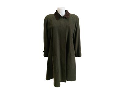 Burberrys, Loden in lana e alpaca verde con dettagli in velluto