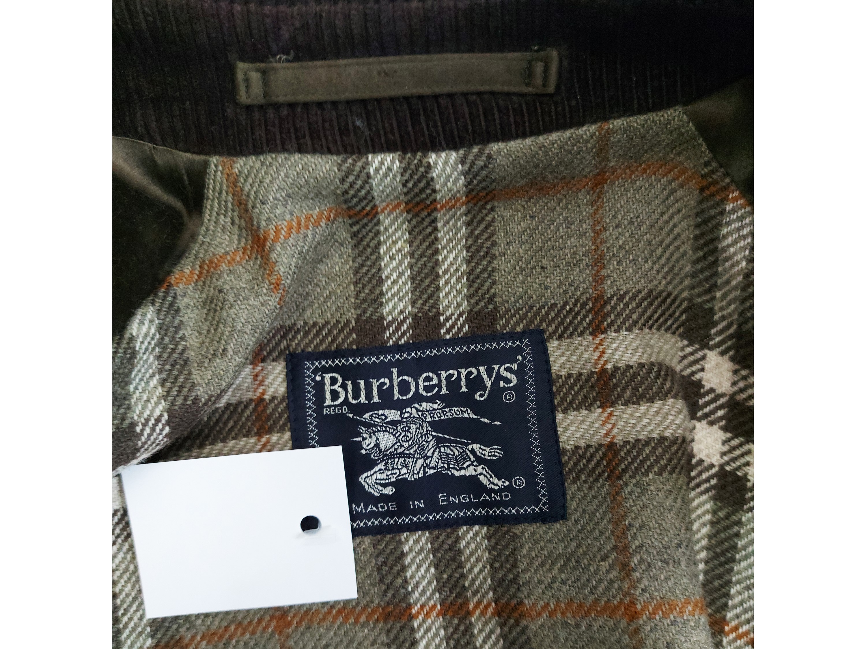 Burberrys, Loden in lana e alpaca verde con dettagli in velluto