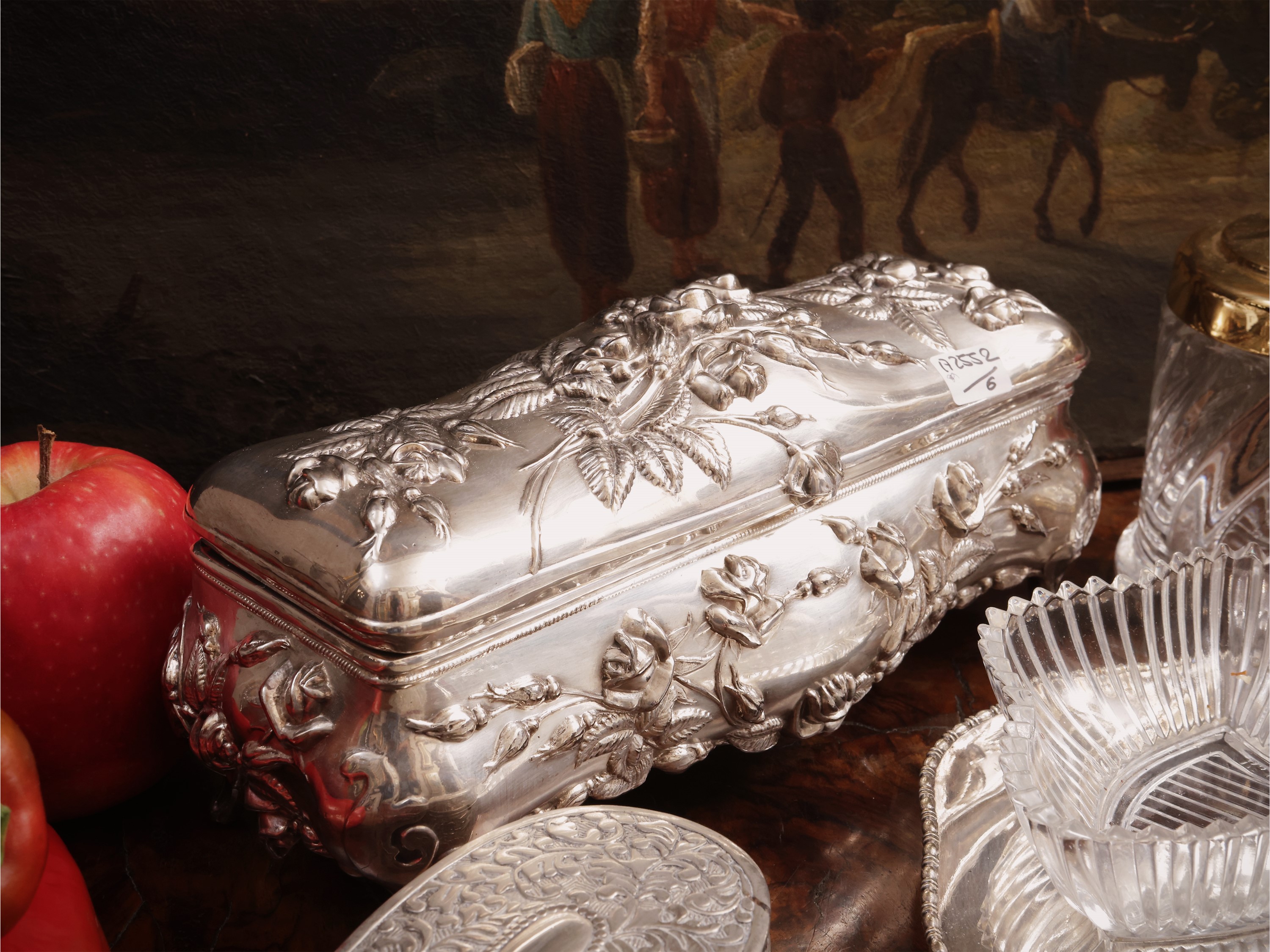 Accessori da toilette, set in metallo argentato e cristallo
